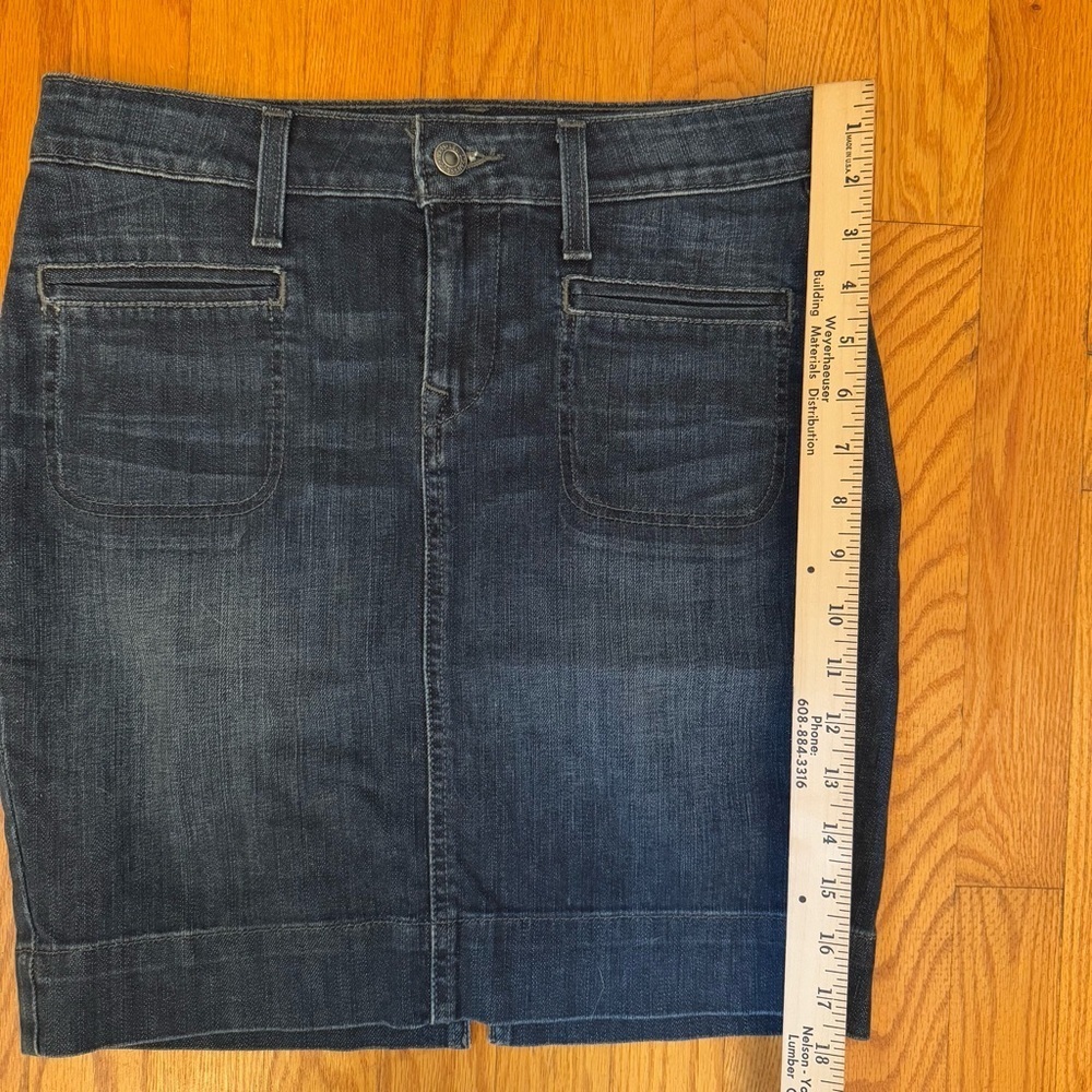 Levi’s Denim Dark Wash Skirt Women’s Size 4 - Picture 11 of 11